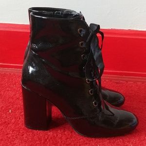 NOT $3 COMMENT OFFER Lace up heel booties